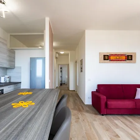 Appartamento Borgo Milano Penthouse - With Parking *